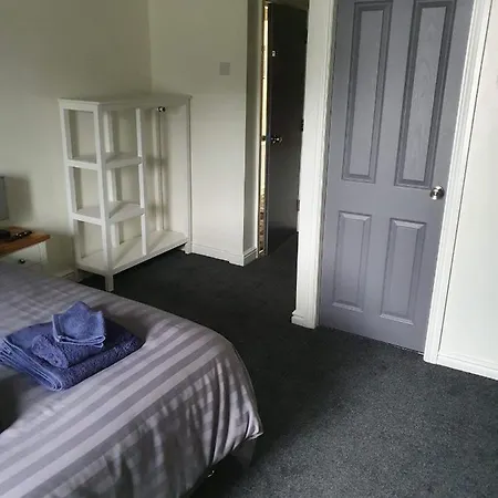 Red Lion - Self Check In Gasthof Dalton in Furness