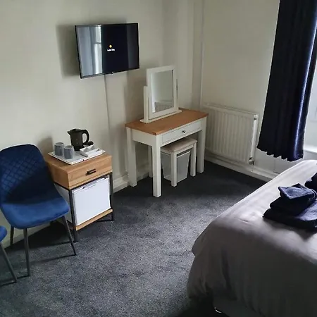 Red Lion - Self Check In *