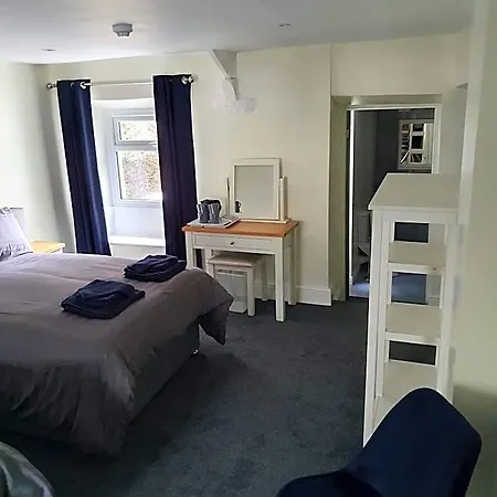 Red Lion - Self Check In Inn Dalton-in-Furness