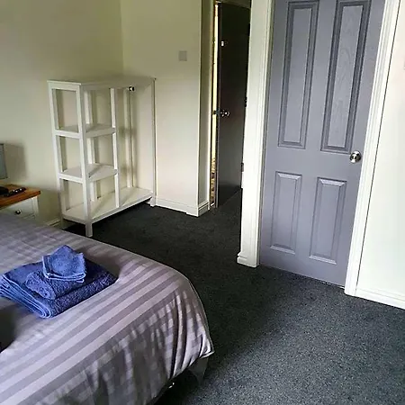 Red Lion - Self Check In Inn Dalton-in-Furness