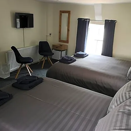 Red Lion - Self Check In Inn